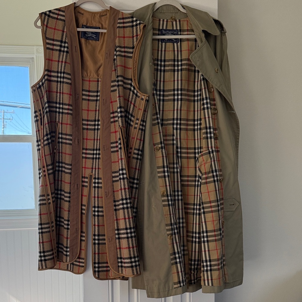 Burberry Vintage Tan Trench Coat with Removable Nova Wool Lining